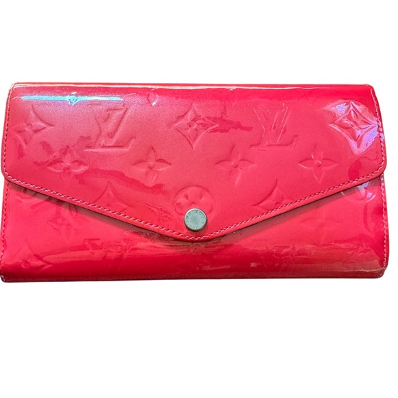 Louis Vuitton Handbags - BEAUTIFUL!  Authentic Louis Vuitton Vernice Pink Wallet Patent Leather